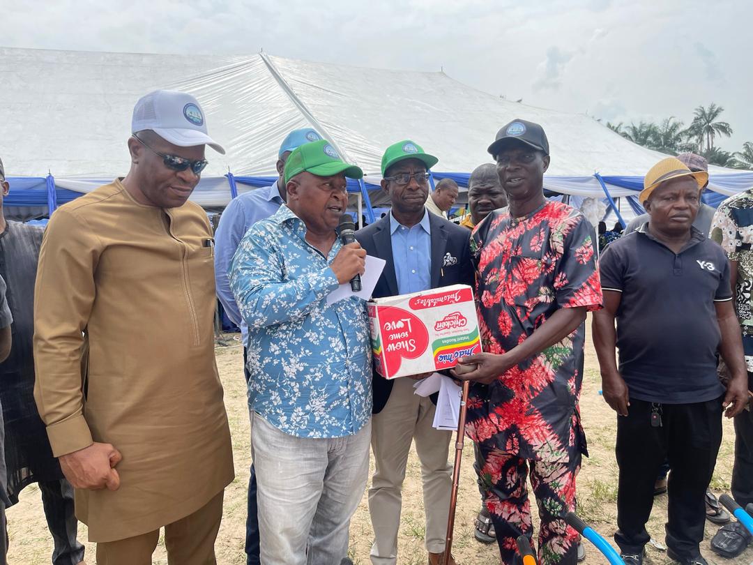 Delta flood victims receive relief materials, palliatives from NDDC+Photos