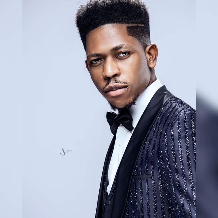 “May you not miss your husband because of your boyfriend” – Moses Bliss prays for singles