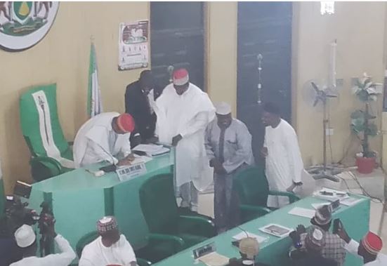 Rerun: Kano Assembly Speaker swears in 2 new members